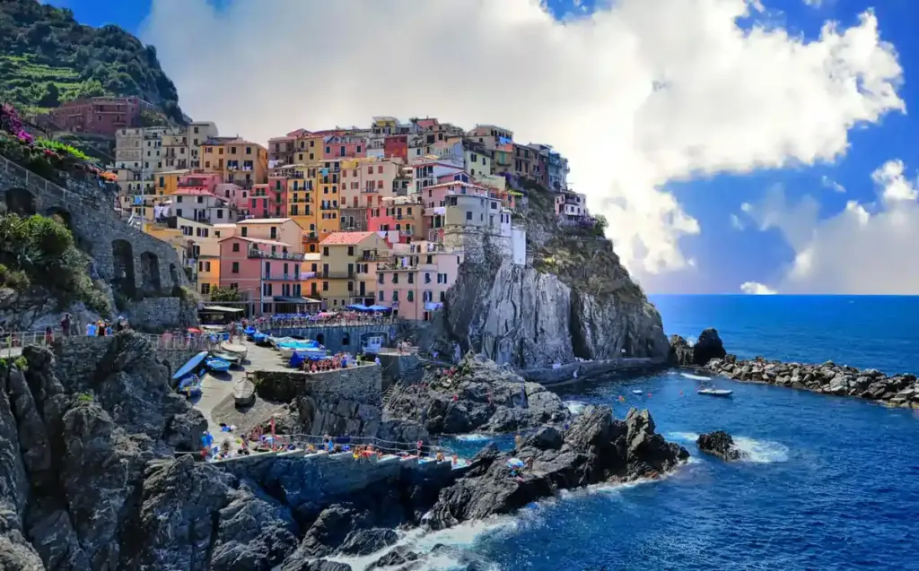 21 Best Honeymoon Destinations: A Complete Guide 9 Amalfi Coast