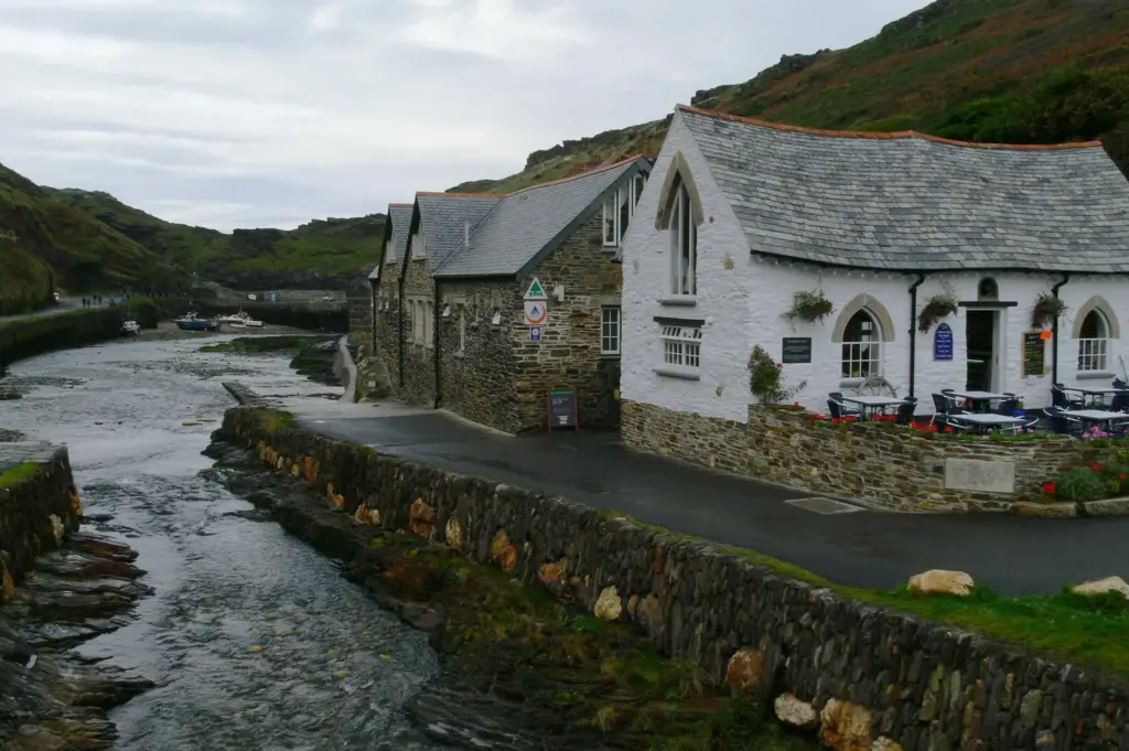 10 Best Places to Travel With Kids in the UK 3 Cornwall