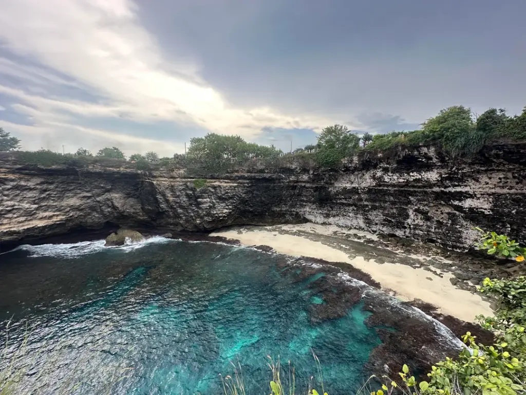 Travel Solo - 12 Best Places 4 Indonesia travel solo