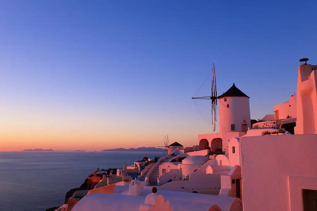 10 Best Greek Islands To Visit 2 Santorini